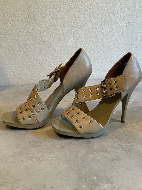 Shoes - Michael kors beige leather heels